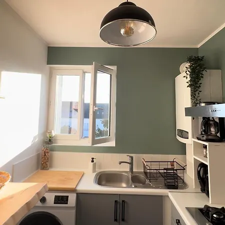 2 Chambres, Centre Ville, Proche Apartamento